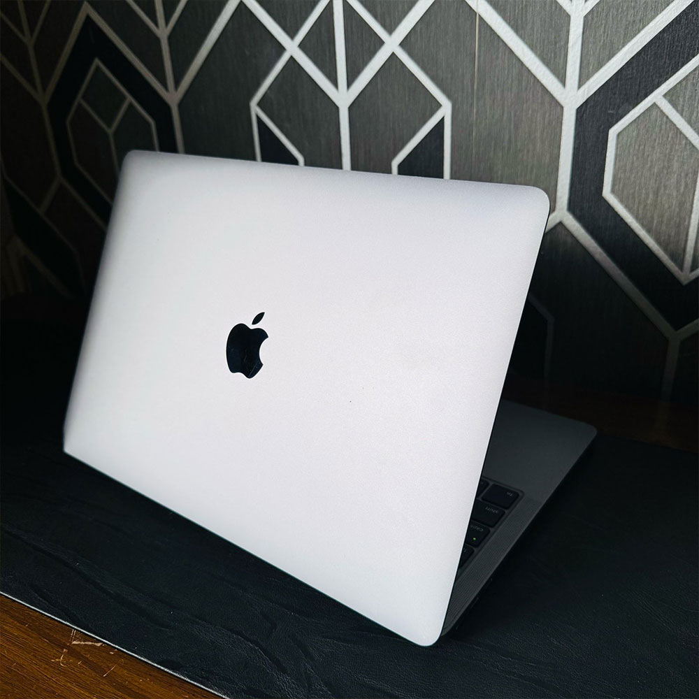 Apple MacBook Pro 2020 | 500GB SSD | 16GB RAM | 2.0GHz Quad-Core| Intel Core i5 | 13-inch IPS Retina Display | Intel Iris Plus Graphics | 8 Hours Battery | MacBook - Image 4