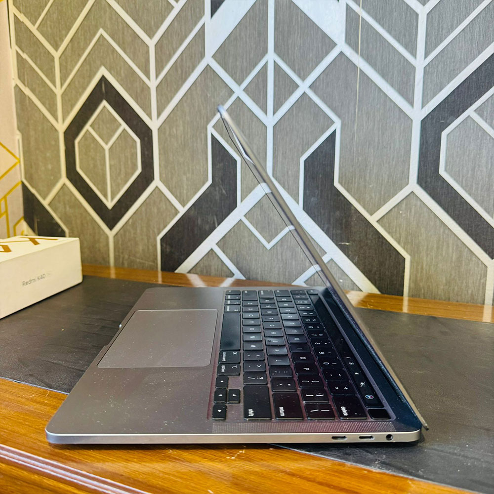 Apple MacBook Pro 2020 | 500GB SSD | 32GB RAM | 2.3GHz Quad-Core Core i7 | 13-inch IPS Retina Display | Intel Iris Plus Graphics 645 | 8 Hours Battery | MacBook - Image 5