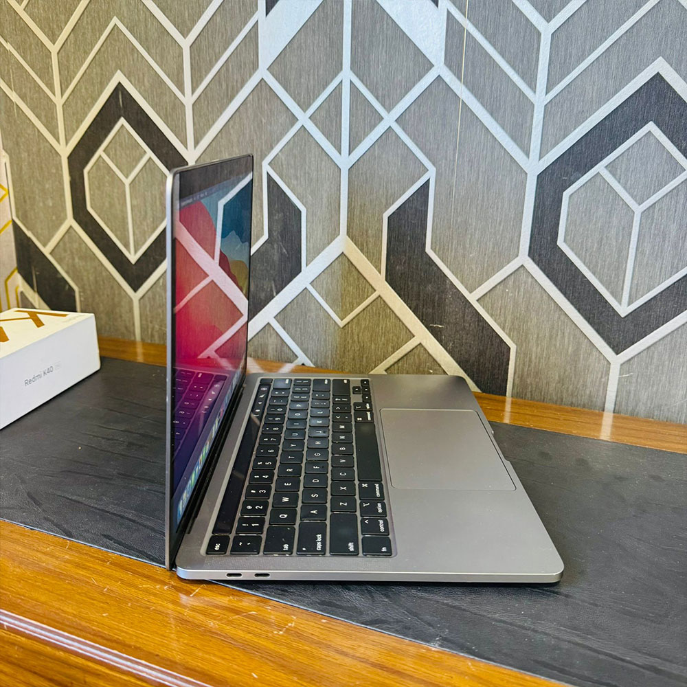 Apple MacBook Pro 2020 | 500GB SSD | 32GB RAM | 2.3GHz Quad-Core Core i7 | 13-inch IPS Retina Display | Intel Iris Plus Graphics 645 | 8 Hours Battery | MacBook - Image 4