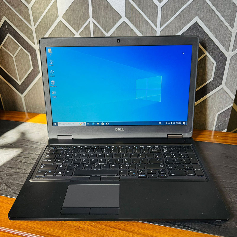 Dell Latitude E5570 Laptop | 256GB SSD | 8GB RAM | Core i5 7th Generation | Intel Quad Core i5-7300U | Numpad Backlit Keyboard | 15.6″ FHD IPS Display | Laptop - Image 3