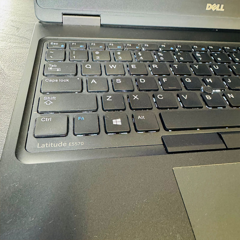 Dell Latitude E5570 Laptop | 256GB SSD | 8GB RAM | Core i5 7th Generation | Intel Quad Core i5-7300U | Numpad Backlit Keyboard | 15.6″ FHD IPS Display | Laptop - Image 8