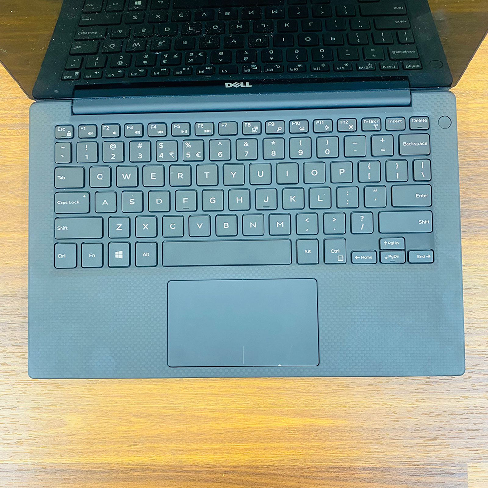 Dell XPS 13 9360 | i7 7th Gen | 16GB Ram | 256GB M2 SSD | 13.3″ Quad HD | 3K Touchscreen Narrow Bazzel Display | Backlit Keyboard | Laptop - Image 3
