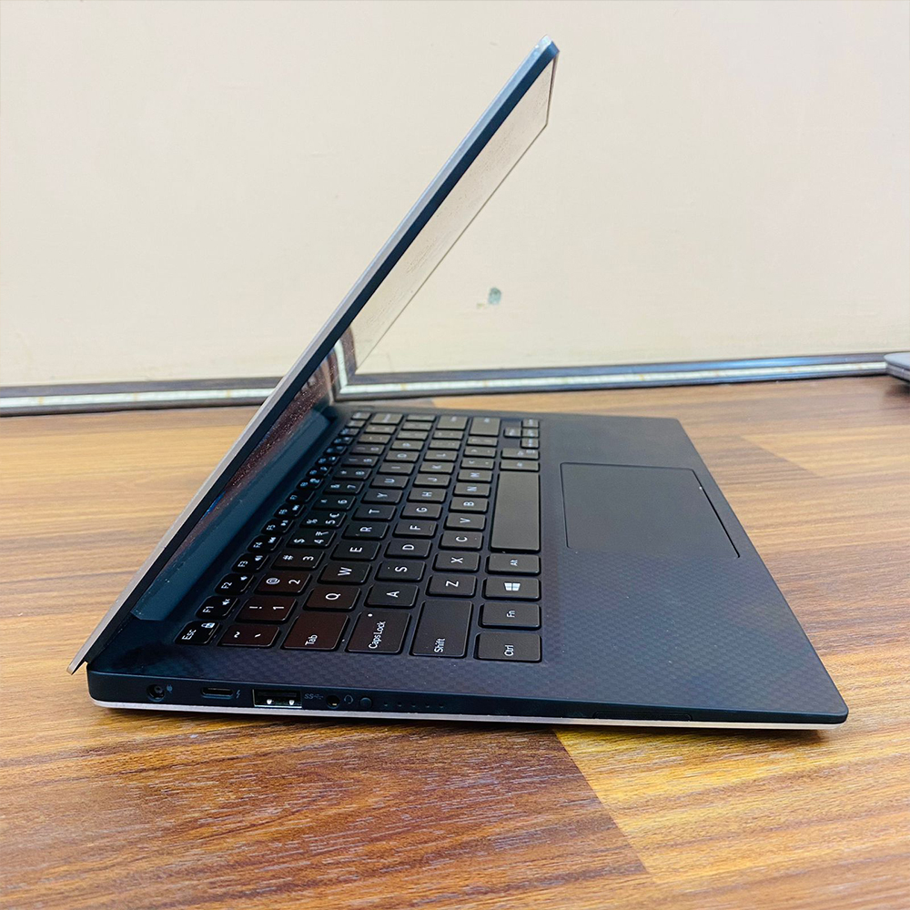 Dell XPS 13 9360 | i7 7th Gen | 16GB Ram | 256GB M2 SSD | 13.3″ Quad HD | 3K Touchscreen Narrow Bazzel Display | Backlit Keyboard | Laptop - Image 4