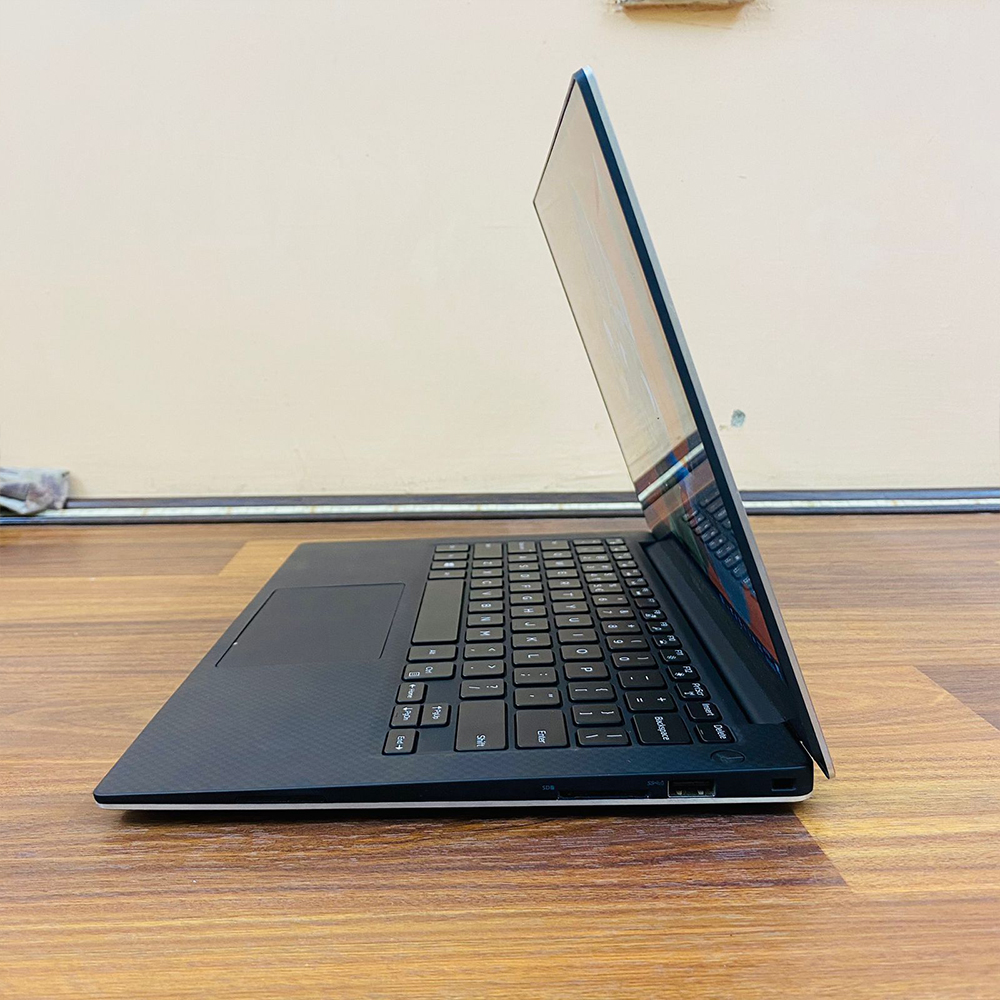 Dell XPS 13 9360 | i7 7th Gen | 16GB Ram | 256GB M2 SSD | 13.3″ Quad HD | 3K Touchscreen Narrow Bazzel Display | Backlit Keyboard | Laptop - Image 5