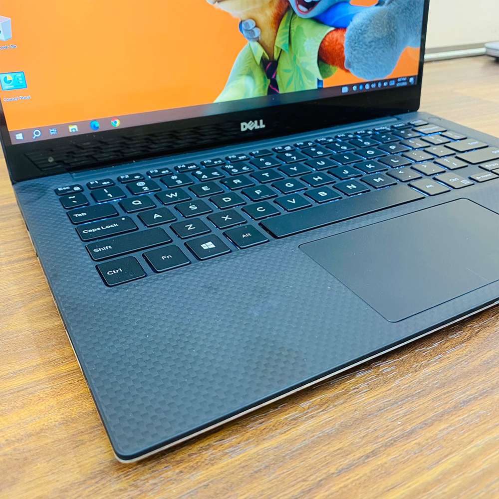 Dell XPS 13 9360 | i7 7th Gen | 16GB Ram | 256GB M2 SSD | 13.3″ Quad HD | 3K Touchscreen Narrow Bazzel Display | Backlit Keyboard | Laptop - Image 6