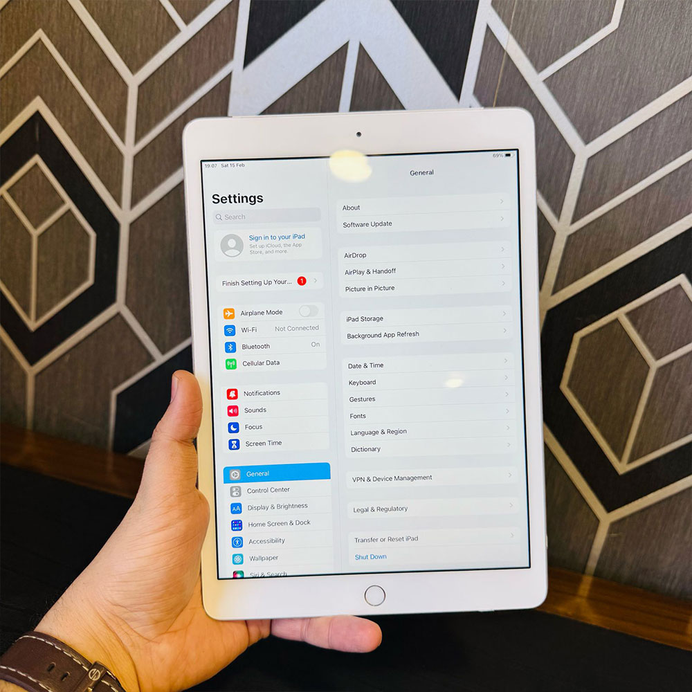 Apple iPad 7th Gen (2019) | 32GB ROM | 3GB RAM | 10.2″ Screen | iOS 13 | Apple A10 Fusion | Quad-core | 2.34 GHz Processor | 8827 mAh Battery | Tablet PC - Image 6