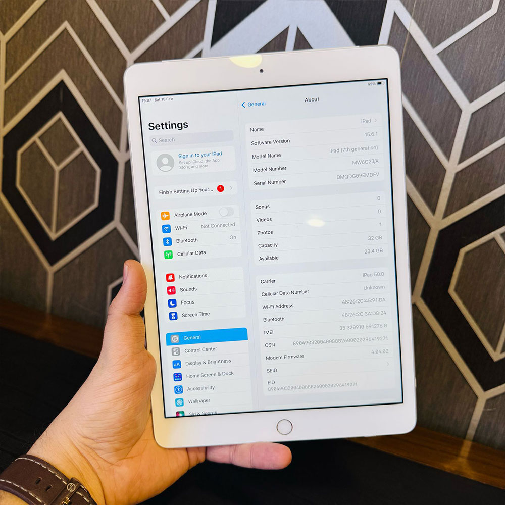 Apple iPad 7th Gen (2019) | 32GB ROM | 3GB RAM | 10.2″ Screen | iOS 13 | Apple A10 Fusion | Quad-core | 2.34 GHz Processor | 8827 mAh Battery | Tablet PC - Image 9