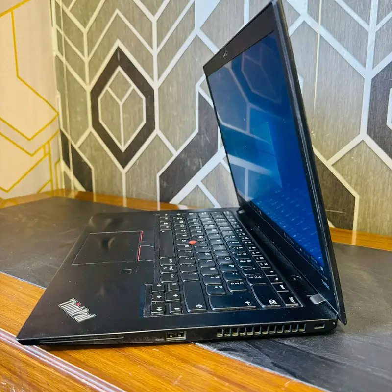 Lenovo Thinkpad T480s | 512GB SSD | 16GB RAM | Core i7 | 8th Generation | Intel UHD Graphics 620 | Touchscreen | 14″ FHD Display | Laptop - Image 7