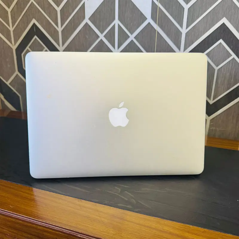 Apple MacBook Air 2015 | 128GB SSD | 8GB RAM | 1.6GHz Dual-Core Core i5 | 13.3 inch HD Display | Intel HD Graphics 6000 | 8 Hours Battery | MacBook - Image 4