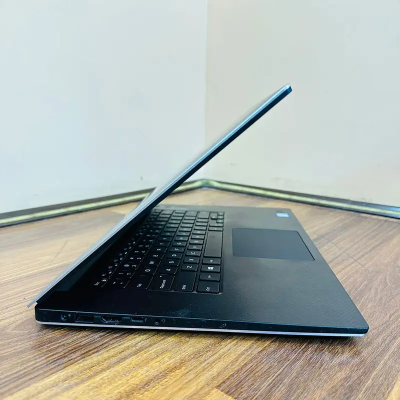 Dell XPS 15 9560 | Intel Core i7-7700HQ | 16GB Ram | 256GB M2 NVME SSD | 15.6″ FHD Display | Nvidia GeForce GTX 1050 | Backlit Keyboard | Laptop - Image 6