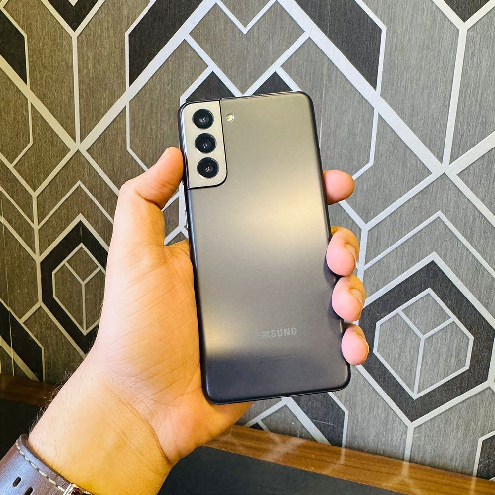Samsung Galaxy S21 5G | 128GB Storage | 8GB RAM | Snapdragon 888 5G | 4000 mAh Battery | 64MP Triple Camera | Official PTA Approved | Mobile Phone - Image 4
