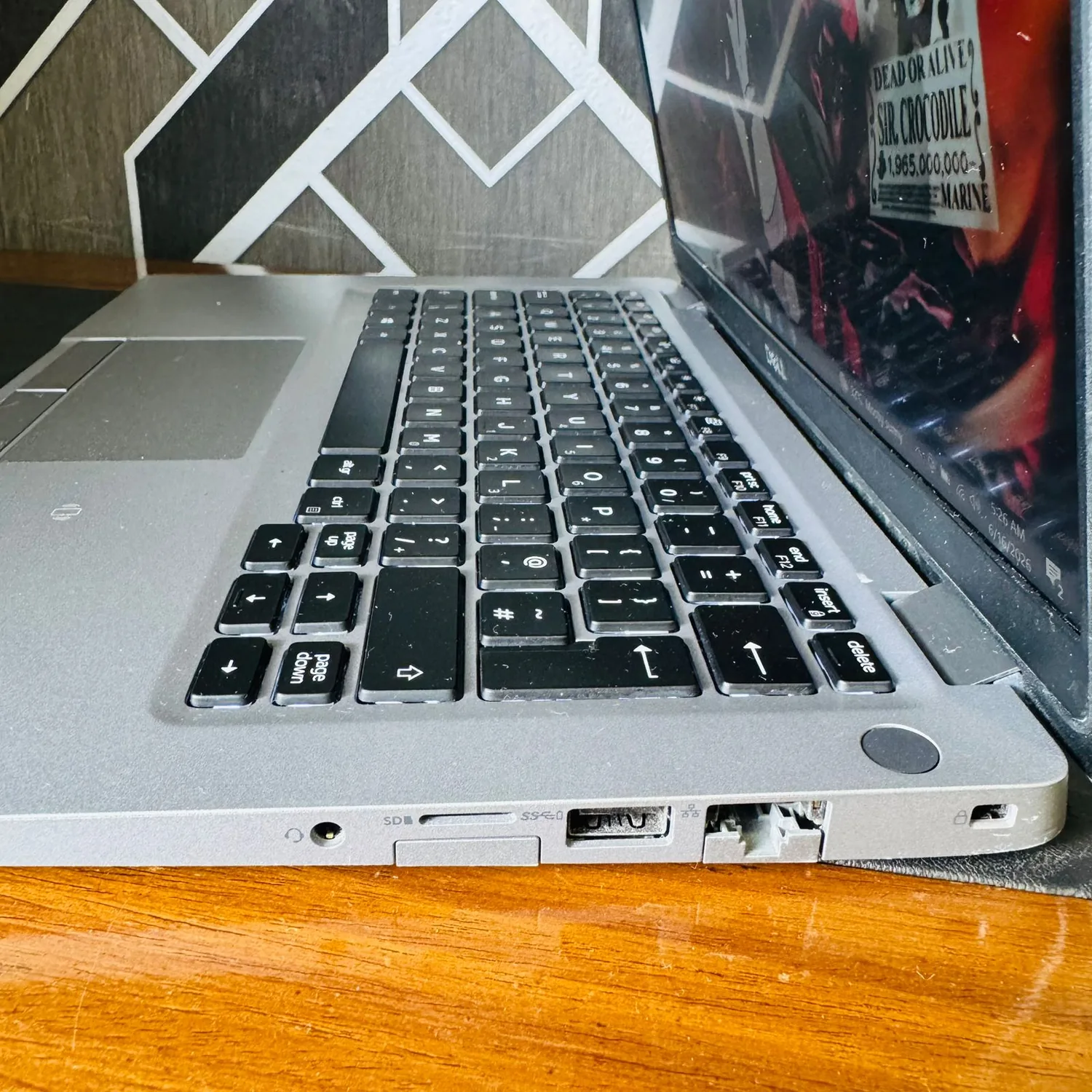 Dell Latitude 5310 Laptop | 256GB SSD | 8GB RAM | Intel Core i5-10310U | 10th Gen | 13.3 Inch Display | Windows 10 | Laptop - Image 4