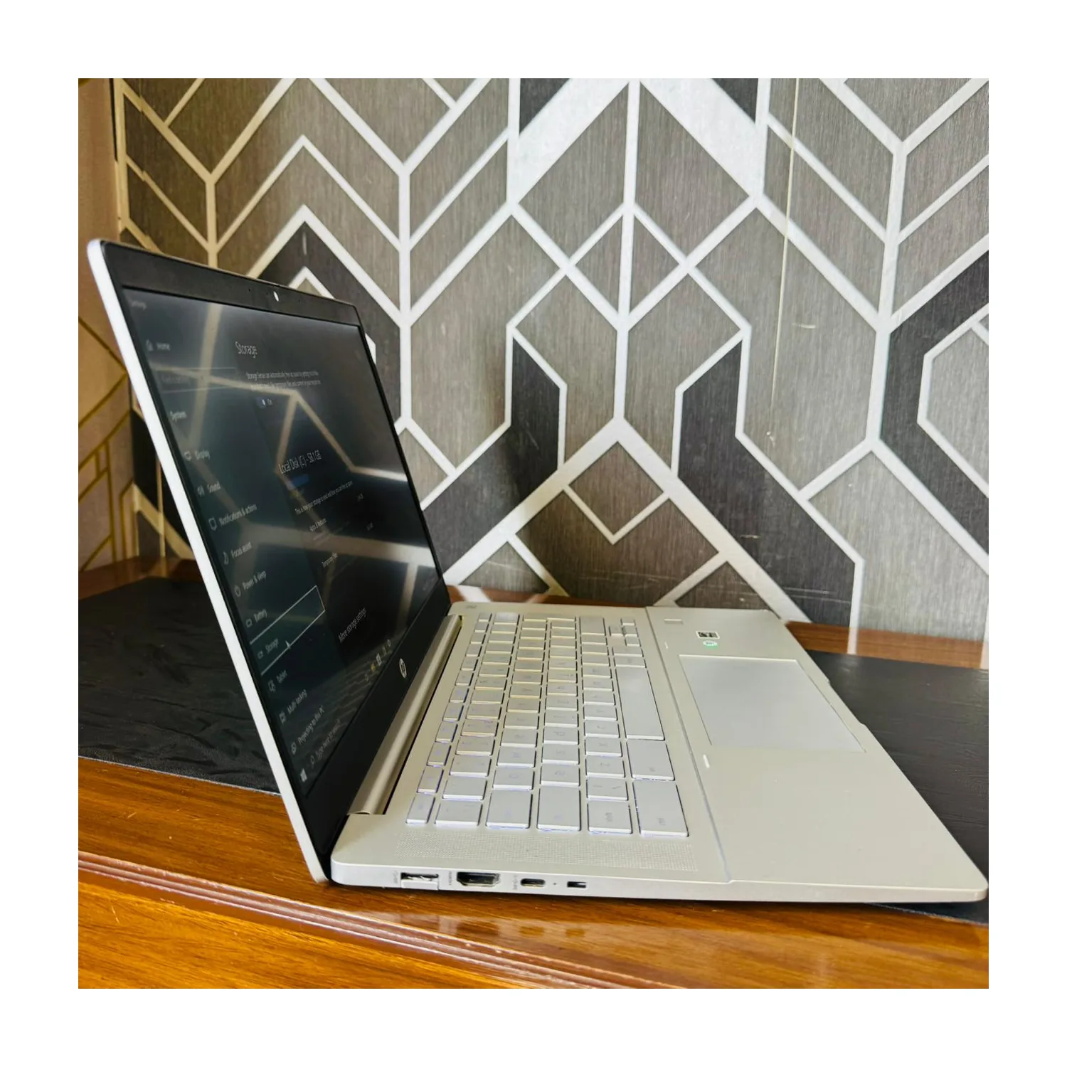 HP Pro C640 Chromebook | Windows 10 | 64GB SSD | 8GB RAM | Intel Core i3-10110U | 10th Gen | Backlit Keyboard | Fingerprint | 14″ HD Display | Chromebook - Image 4