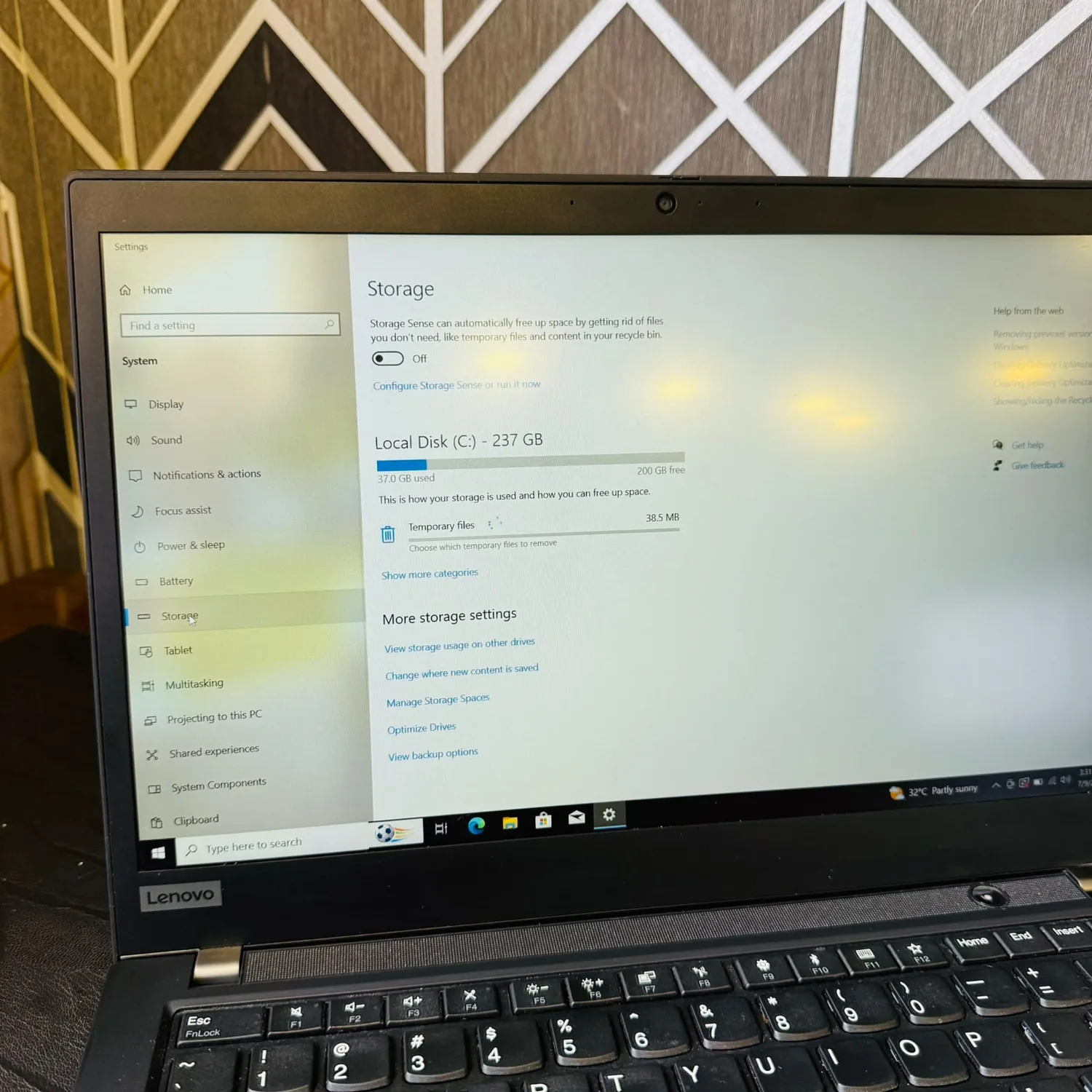 Lenovo ThinkPad T495 | 256GB SSD | 16GB RAM | AMD Ryzen 7 PRO 3700U | 14″ Display | Radeon Vega Graphics | Laptop - Image 7