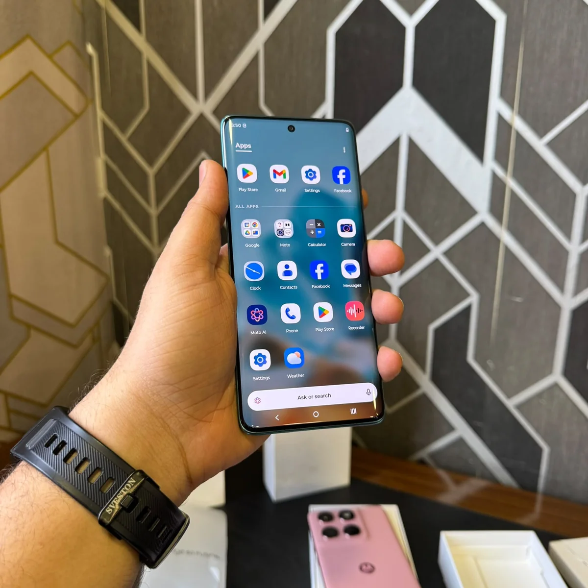 Motorola | Edge 60 Fusion | 256GB Storage | 12GB RAM | 6.7″ pOLED | Dimensity 7300 | 5200mAh Battery | Non PTA / Official PTA Approved | Mobile Phone - Image 8