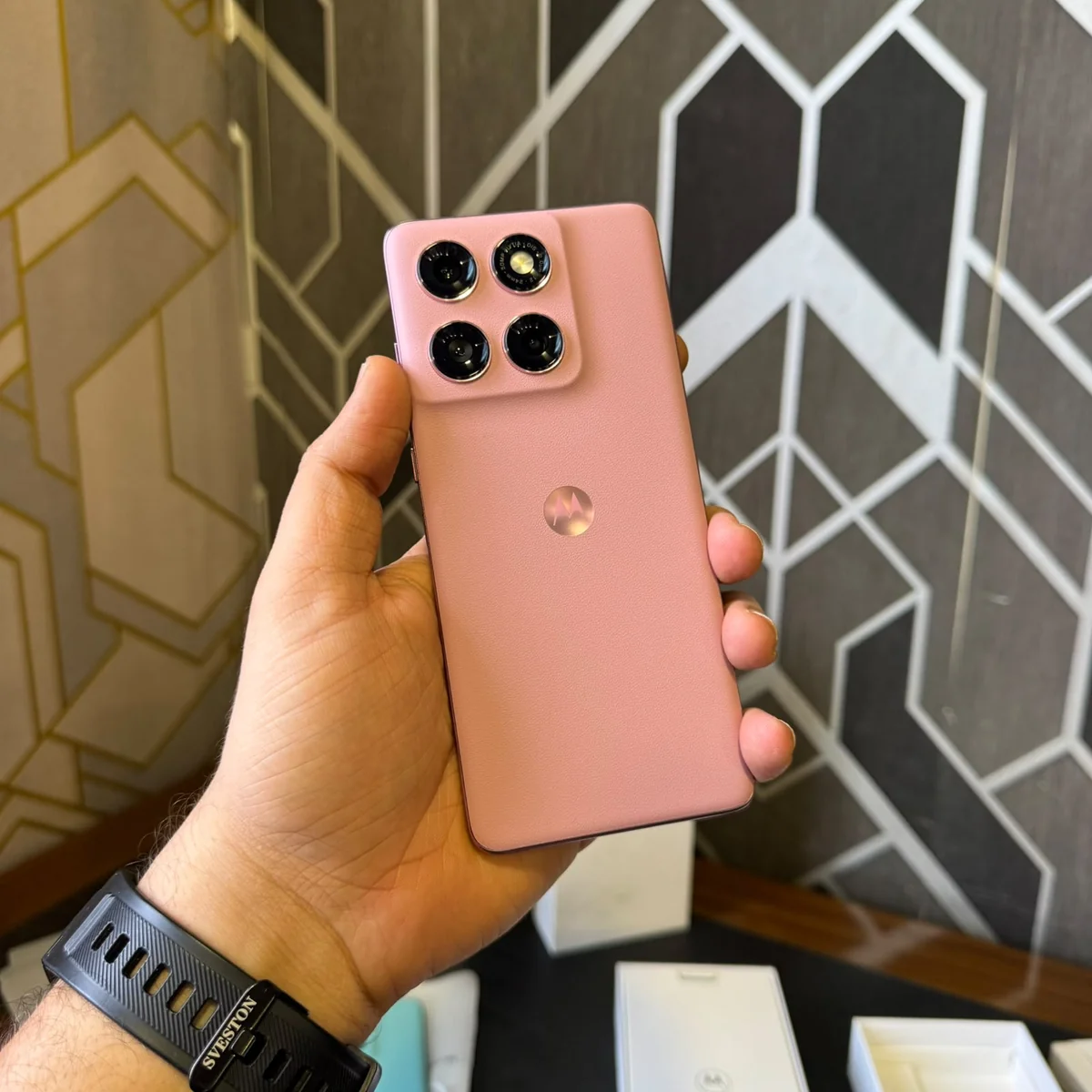 Motorola | Edge 60 Fusion | 256GB Storage | 12GB RAM | 6.7″ pOLED | Dimensity 7300 | 5200mAh Battery | Non PTA / Official PTA Approved | Mobile Phone - Image 13