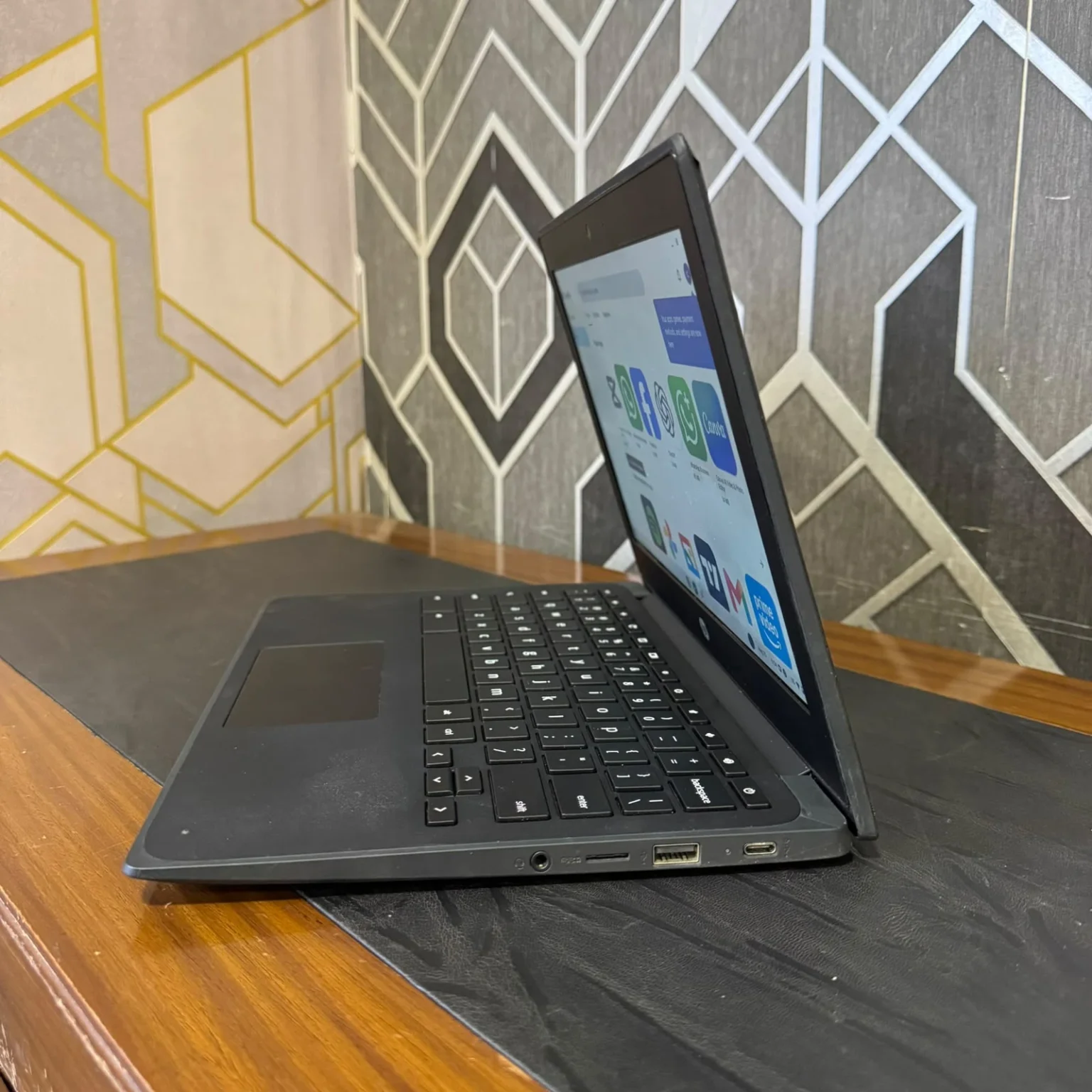 HP Chromebook 11MK G9 EE | 32GB eMMC | 4GB RAM | MediaTek MT8183 | 2030 Updatable | Play Store Supported | 11.6″ HD Display | Chromebook - Image 6