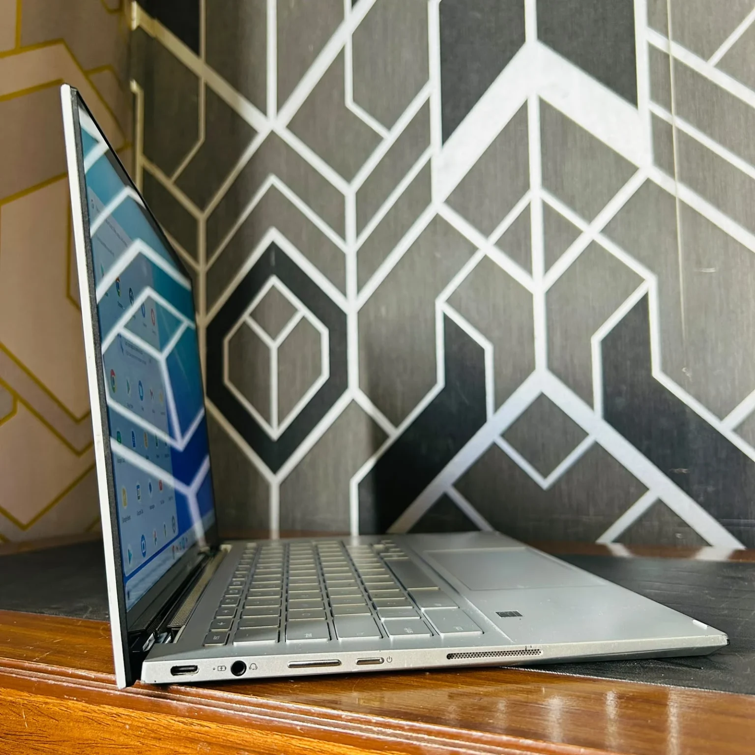 ASUS | C436F | Core i3-10110U 10th Gen | 8GB RAM | 128GB SSD | 14-inch FHD Touchscreen | 360 Rotate | Play Store | 2030 Updates | Chromebook - Image 4